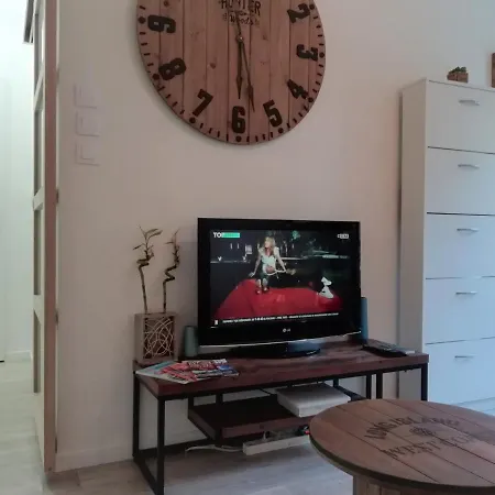 Chic And Spacious Apart With Terrace And Parking