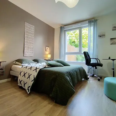 Lejlighed Chic And Spacious Apart With Terrace And Parking