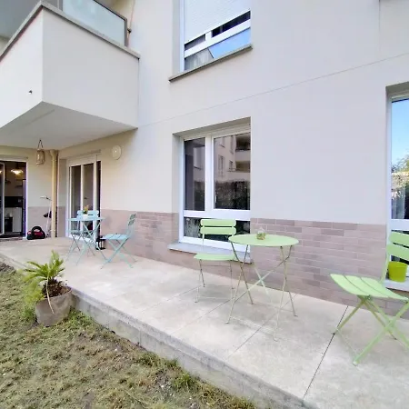 Chic And Spacious Apart With Terrace And Parking *