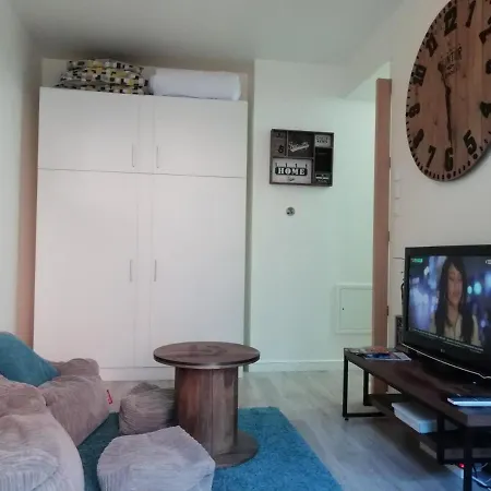 Chic And Spacious Apart With Terrace And Parking * Saint-Denis (Seine-Saint-Denis)