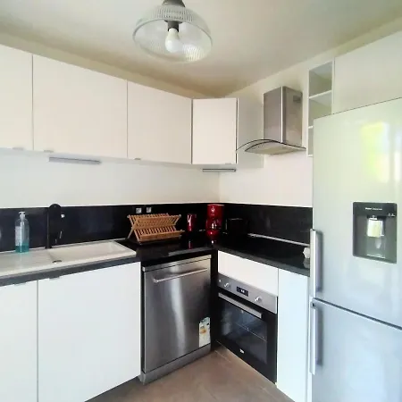 Chic And Spacious Apart With Terrace And Parking *
