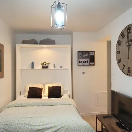 Chic And Spacious Apart With Terrace And Parking * Saint-Denis (Seine-Saint-Denis)